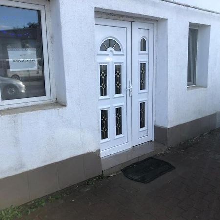 Hostel Mialma Onesti Exteriör bild
